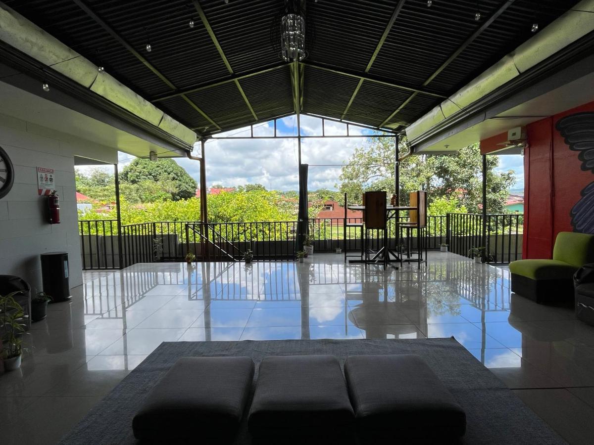 Arenal Sloth Hostel *